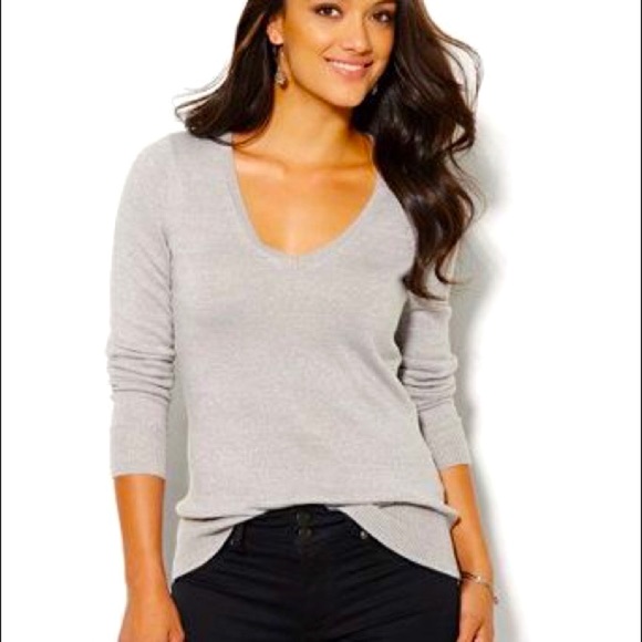 NY&Company Gold V-Neck Sweater - Picture 4 of 4